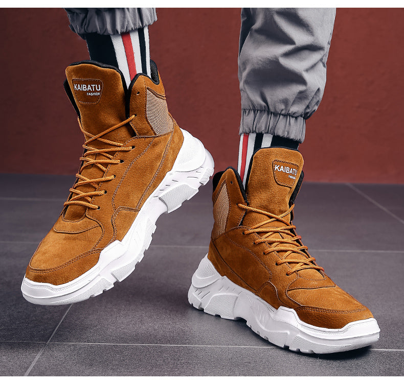 Chaussure montante en cuir au look viril