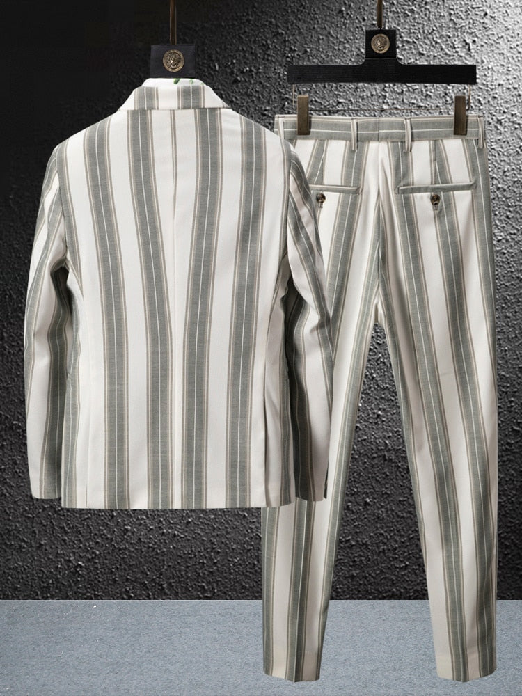 Ensemble de costume décoré de rayures verticales gris blanc
