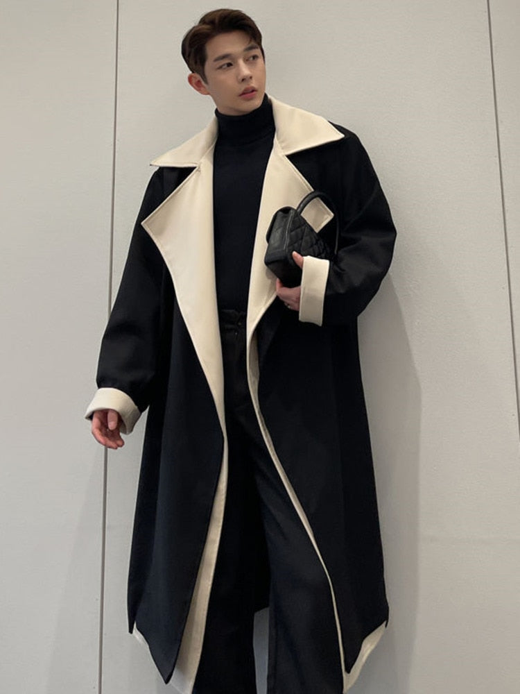 Gabardina larga negra de algodón liso