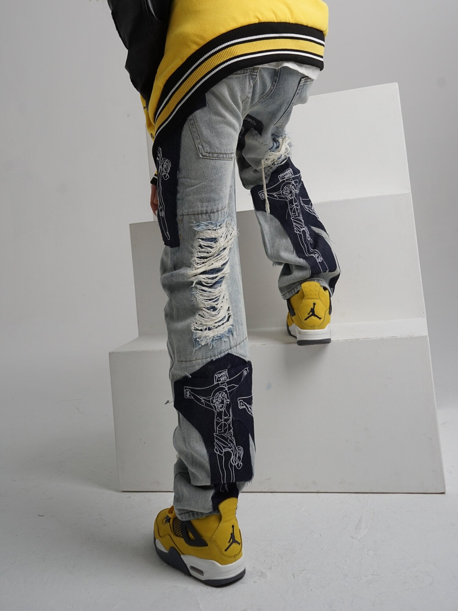 Loose Ripped Tassel Men's Jeans