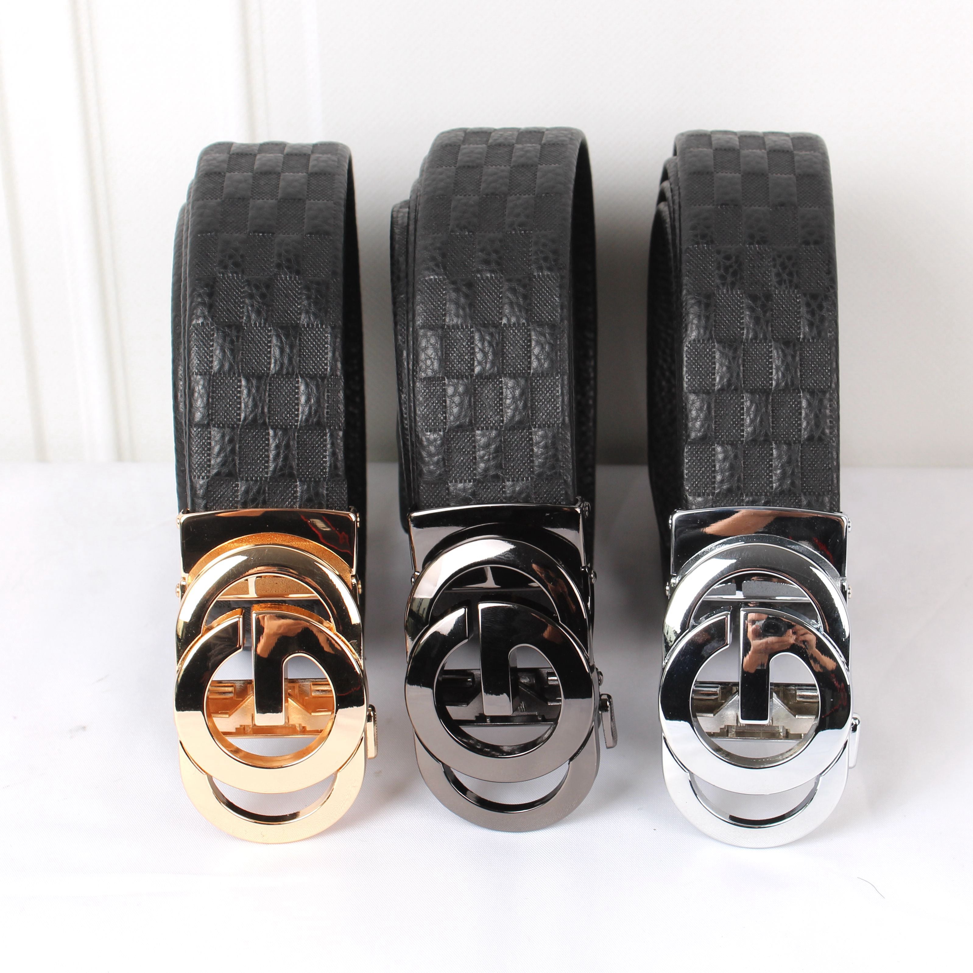 Cinturón de cuero a cuadros con hebilla G de boutique de lujo