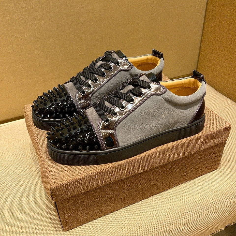 Obsidian Rivets Baskets plates décontractées