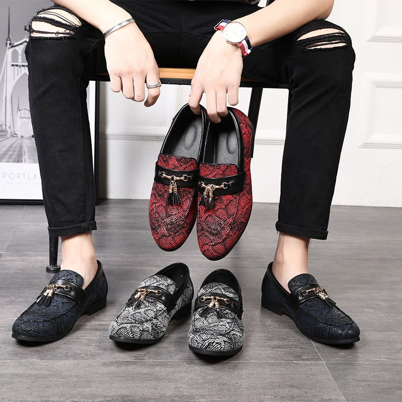 Fancy Snakeskin Pattern with Metal and Tassel Detail Men Loafers Shoes