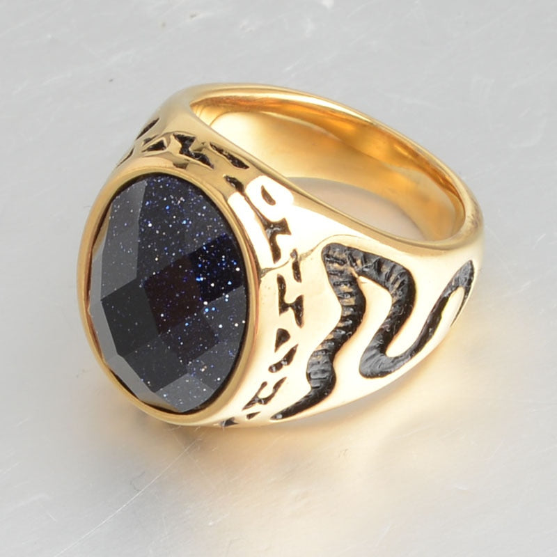 Bague Dorée Décorée Serpents Et Pierre Noire Ovale