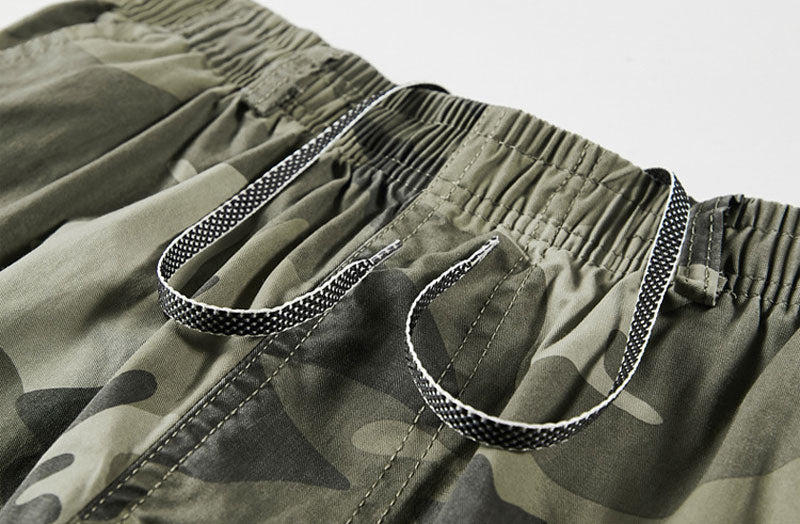 Short cargo militaire multi-poches