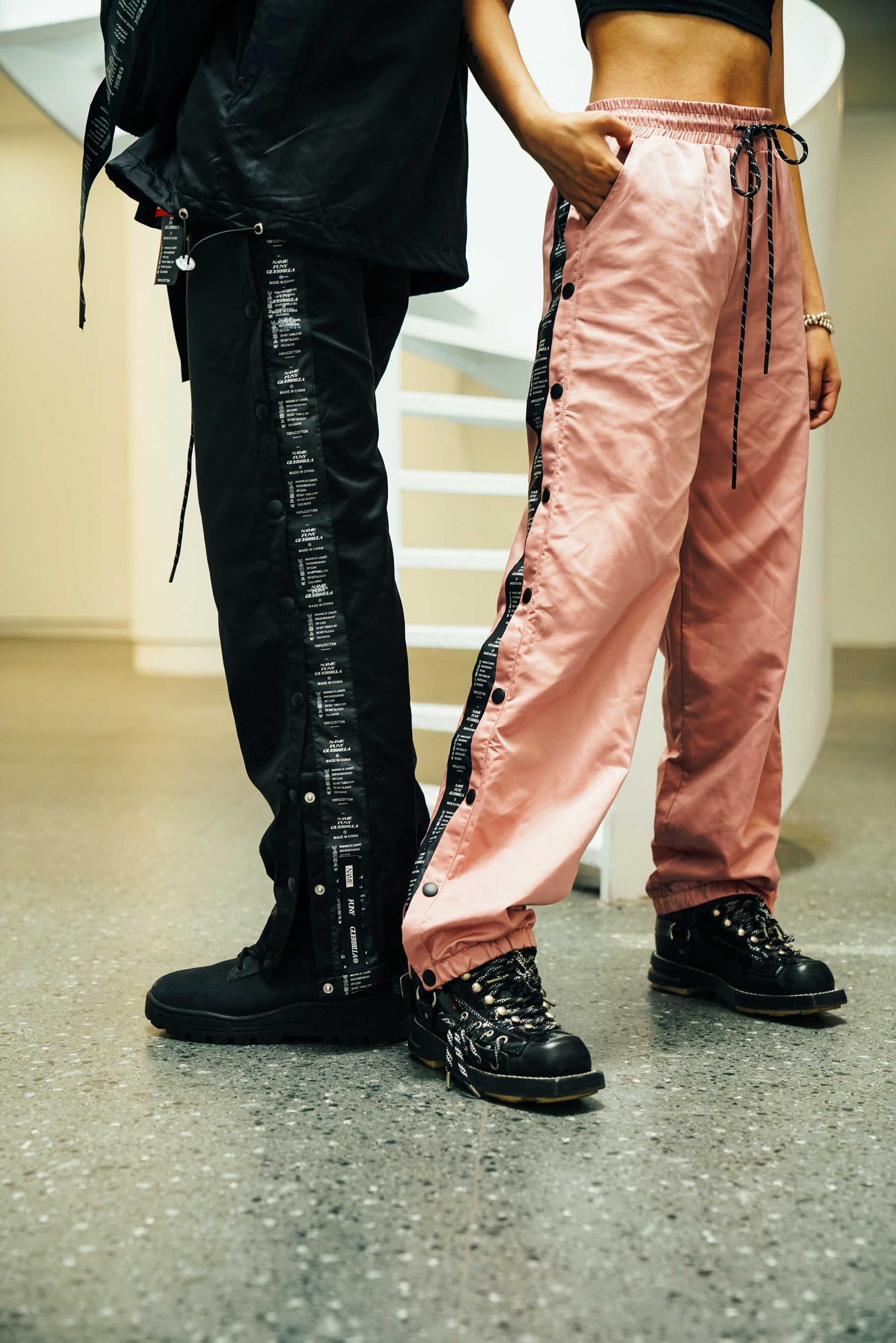 Casual Hip Hop Drawstring Jogger with Side Button Detail Men Pants