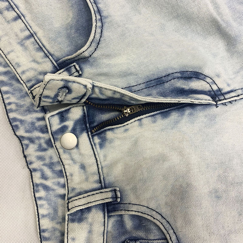 Snatch Letter Strap Deco Jeans