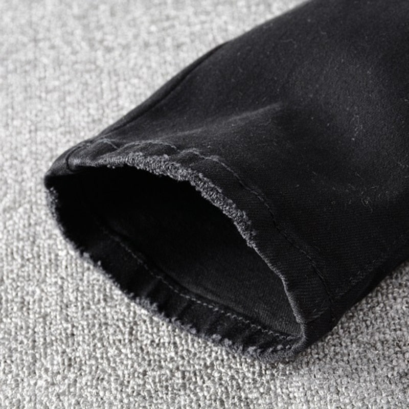 White Line Decorated Plain Ripped Jeans