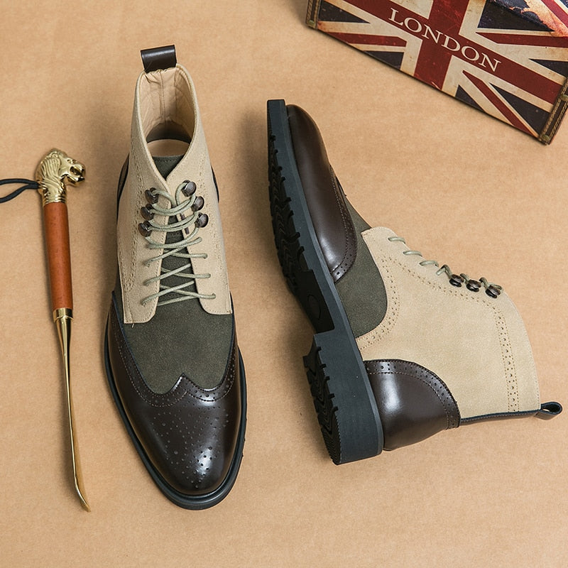 Bottes beiges à bout carré et couleurs mélangées