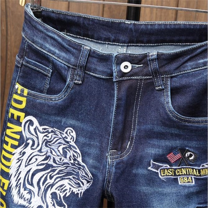 Yellow Letters and White Tiger Head Embroidery Slim Style Men Jeans