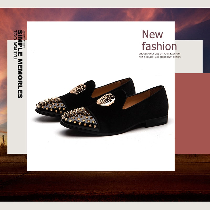 Remaches en el dedo del pie con cadena de metal casual Hombres Mocasines Zapatos