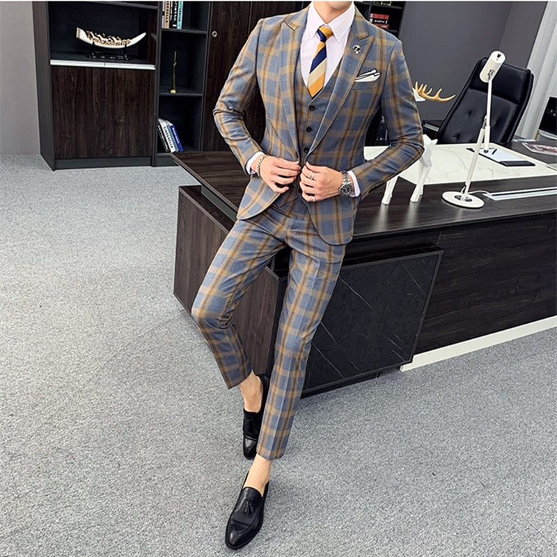 Trajes de hombre de estilo formal ajustado clásico a cuadros gris caqui