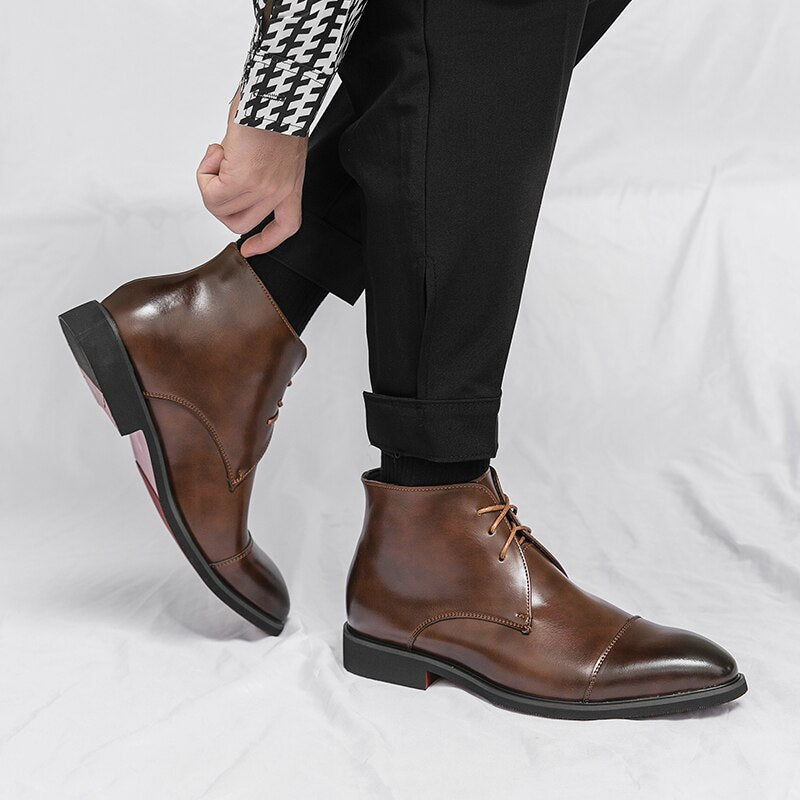 Cuir uni avec bottines à lacets