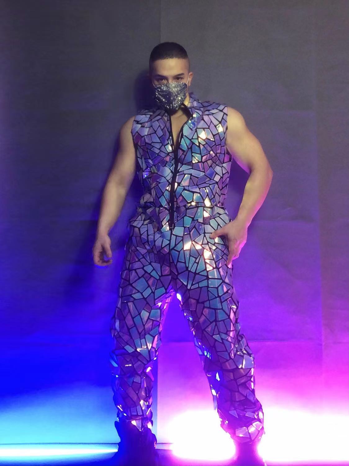 Mono sin mangas con lentejuelas láser reflectantes