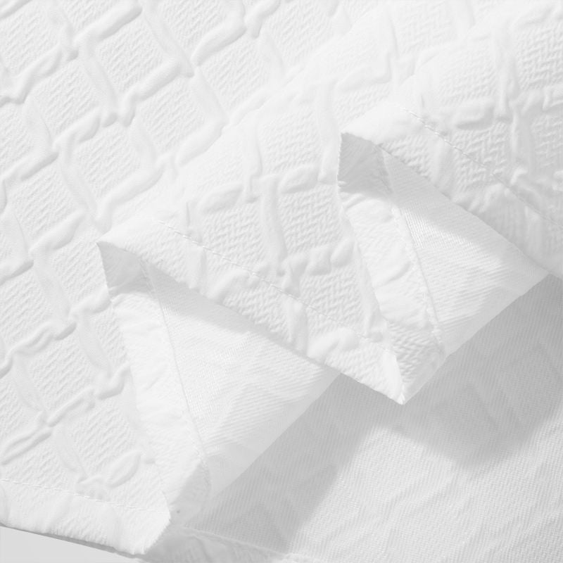 Geometric Twisting Diamond Embossed Polo Shirt