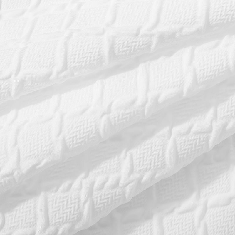 Geometric Twisting Diamond Embossed Polo Shirt