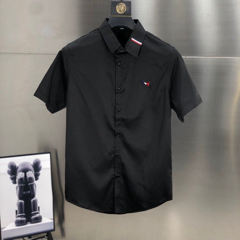 Chemise unie brodée de chiot