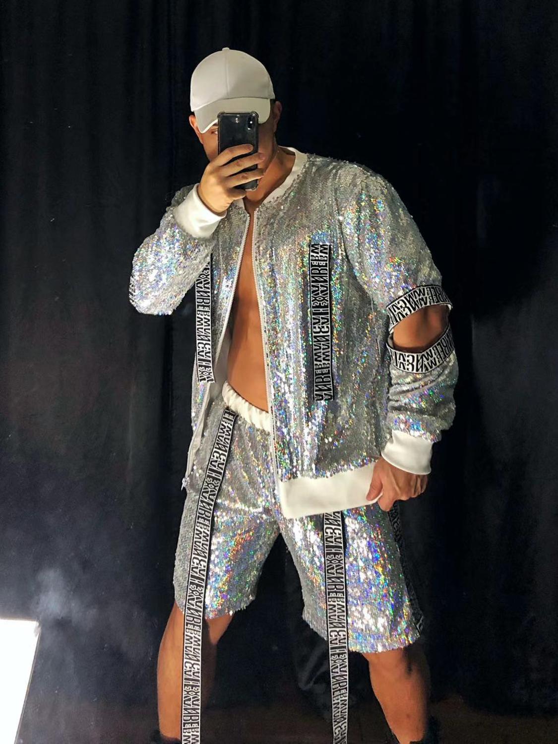 Ensemble court de veste à manches découpées à sequins hologrammes