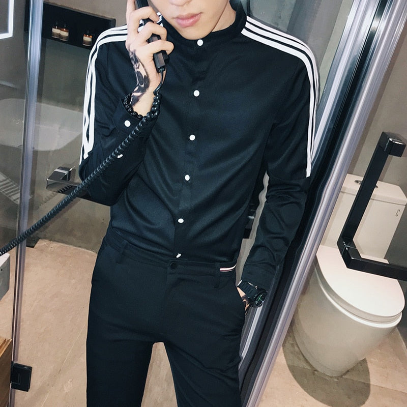 Style coréen avec chemise contrastée à rayures sur les épaules pour hommes