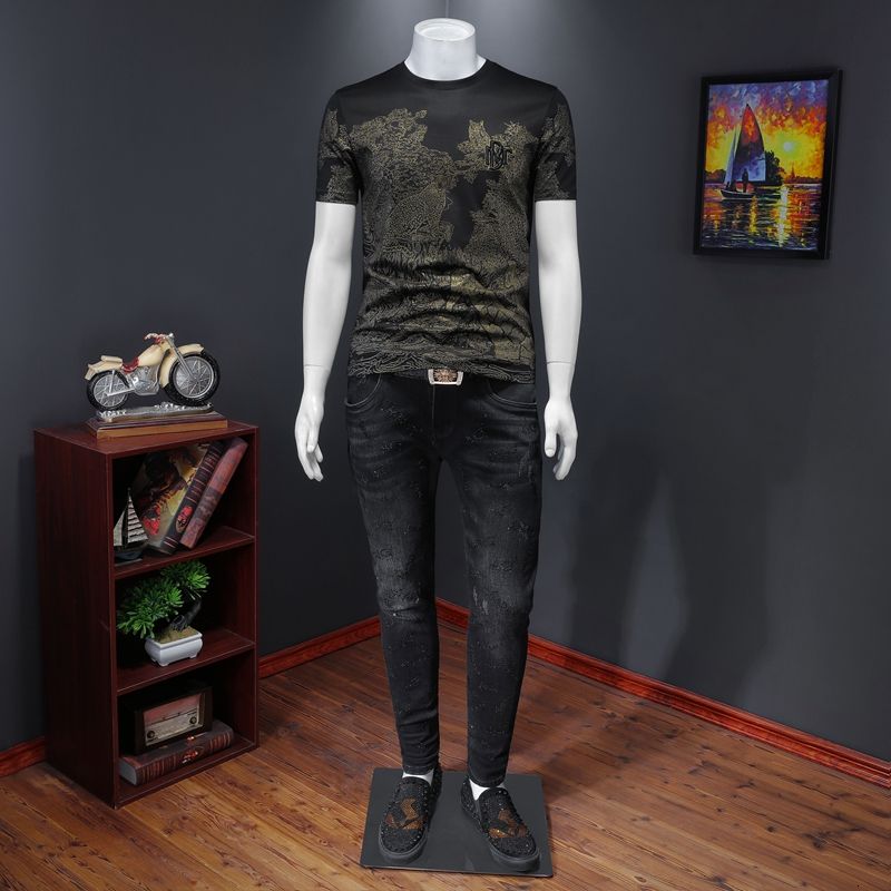 Leopard In The Wood Decorated T-Shirt