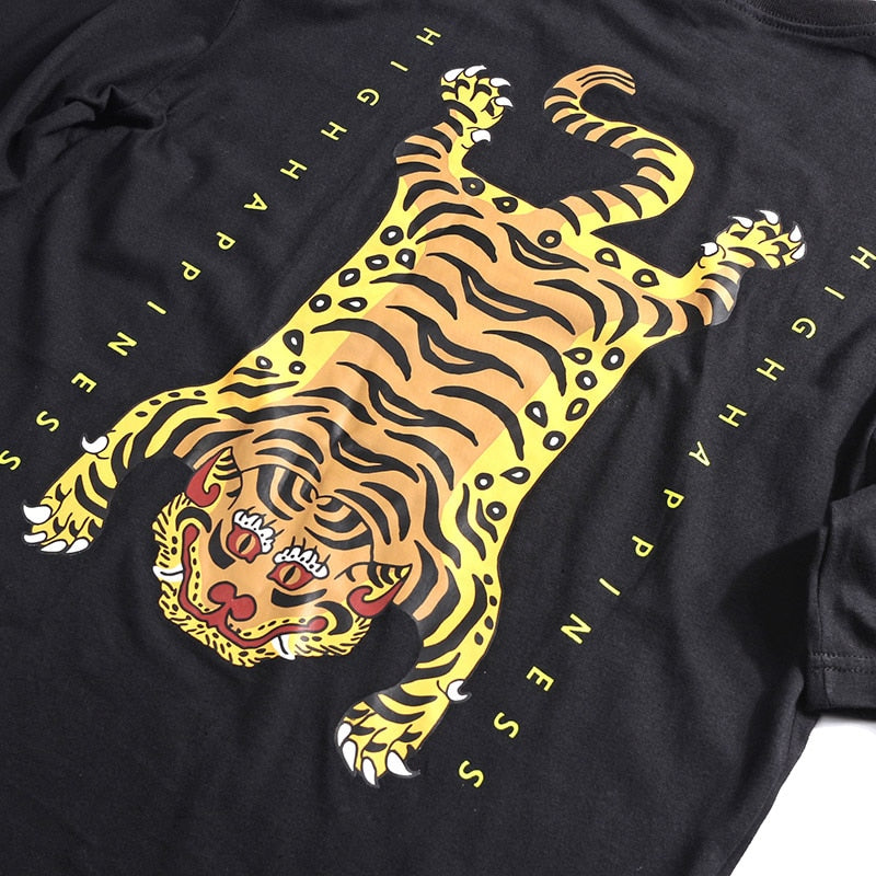 Funny Tiger Print with Chinese Letter Detail Men T-Shirt