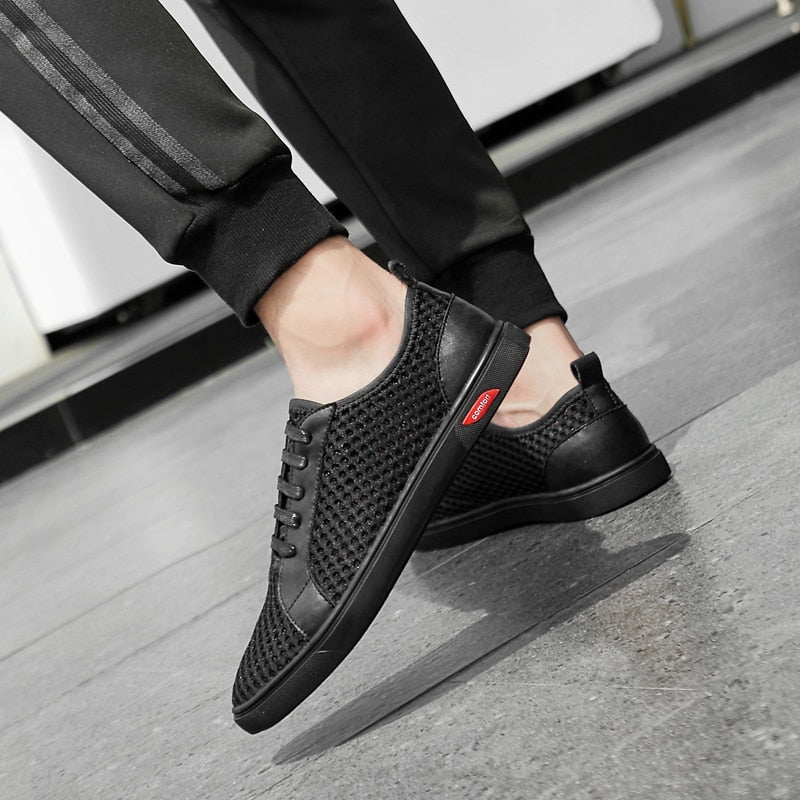 Sneaker pour hommes de style plat décontracté en maille confortable