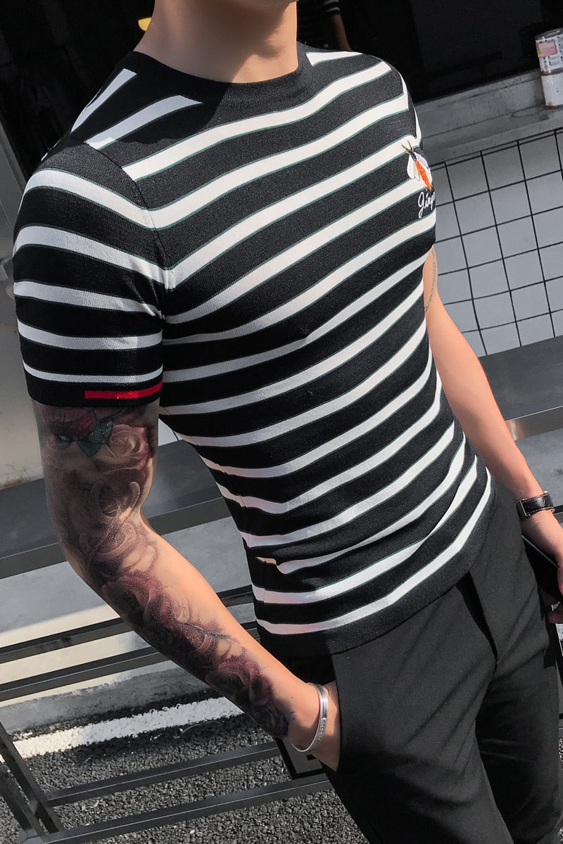 Stripe Slim Fit Black and White Men T Shirt