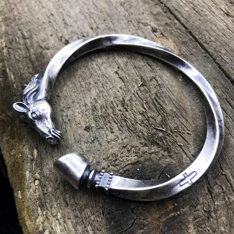 Adjustable Viking Horse Head and Hooves Men Bracelet - FanFreakz