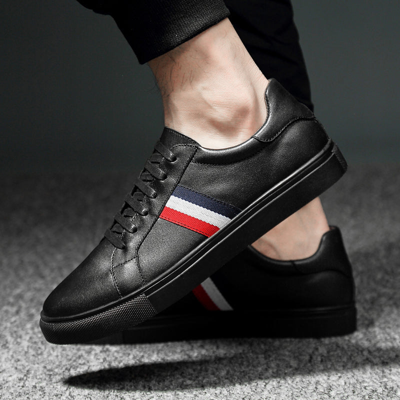 Sneaker décontracté en cuir véritable noir avec ruban rouge pour hommes