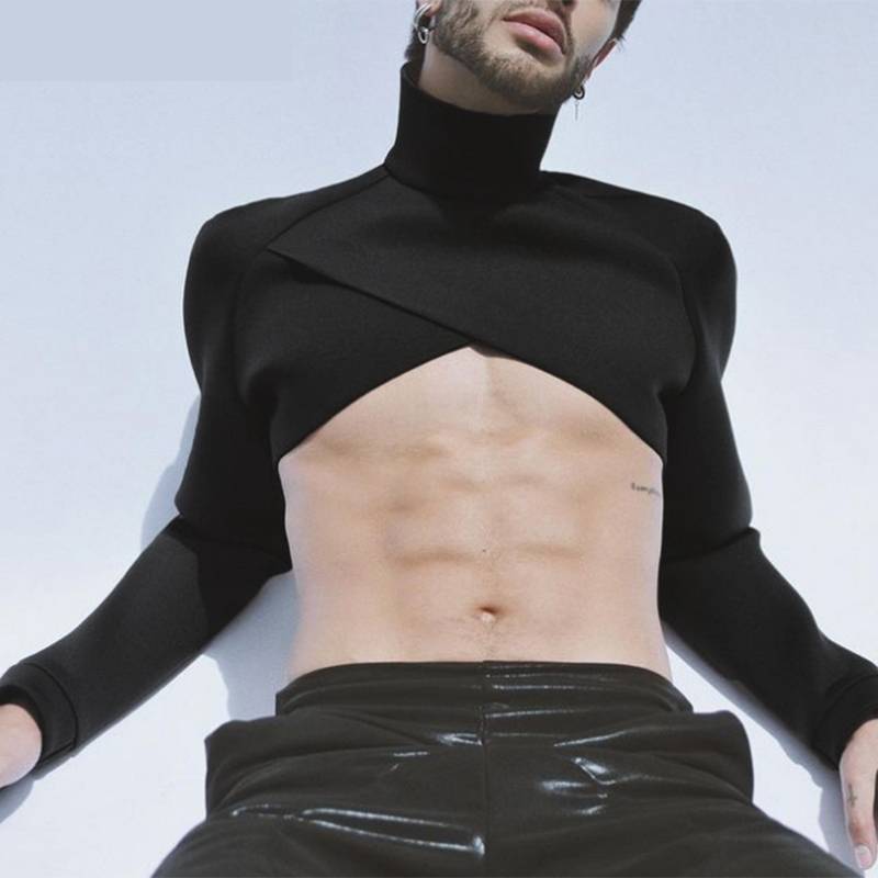 Chemise à manches longues à col roulé et à la mode