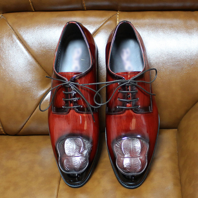 Two Tone Patent Leather Toe Accent Men Shoes