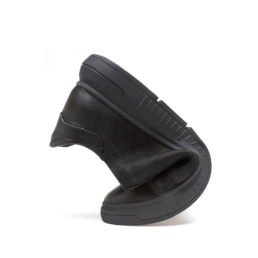 Black Genuine Leather Low Top Rubber Sole Sneakers