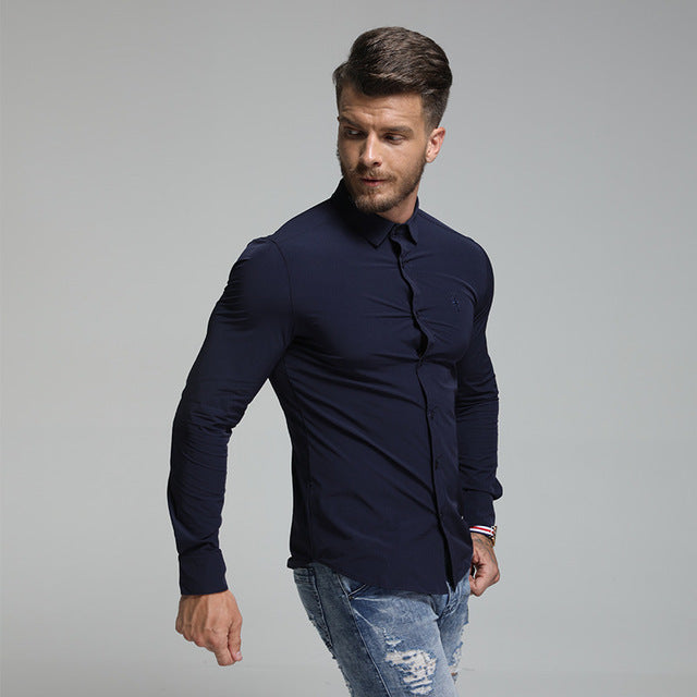 Chemise à manches longues coupe ajustée pour hommes de couleur unie de style italien