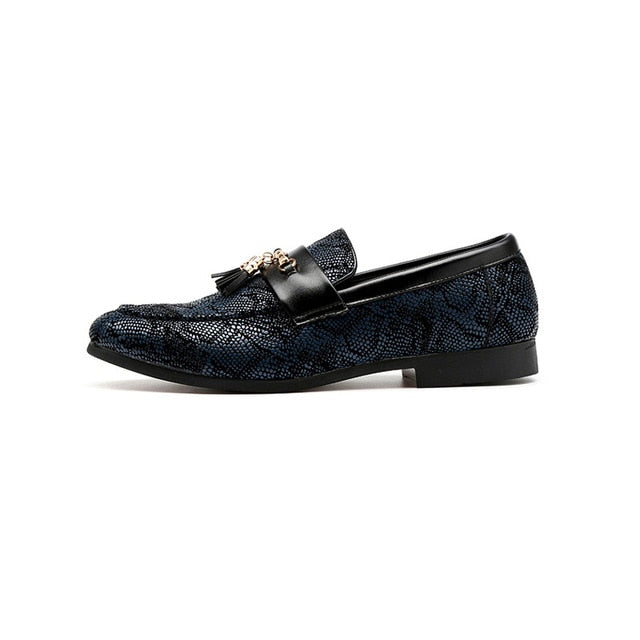 Fancy Snakeskin Pattern with Metal and Tassel Detail Men Loafers Shoes