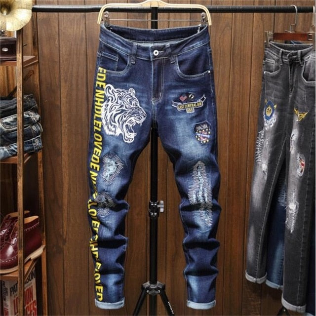 Yellow Letters and White Tiger Head Embroidery Slim Style Men Jeans