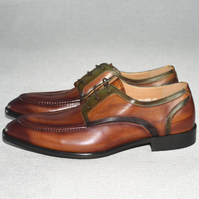 Zapatos de hombre pulidos a mano de cuero genuino de diseño italiano marrón con punta en punta