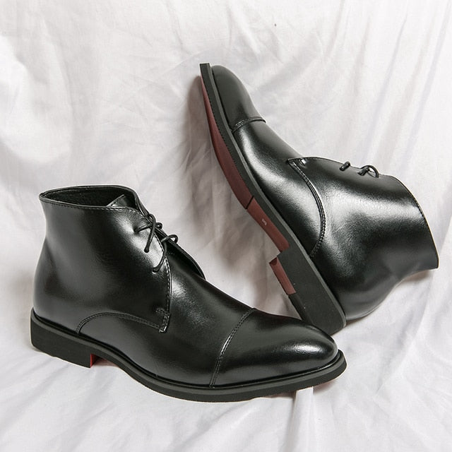 Cuir uni avec bottines à lacets