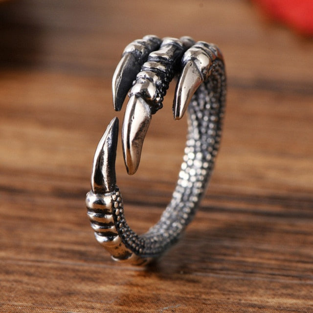 Intricate Dragon Claws Design Metal Ring