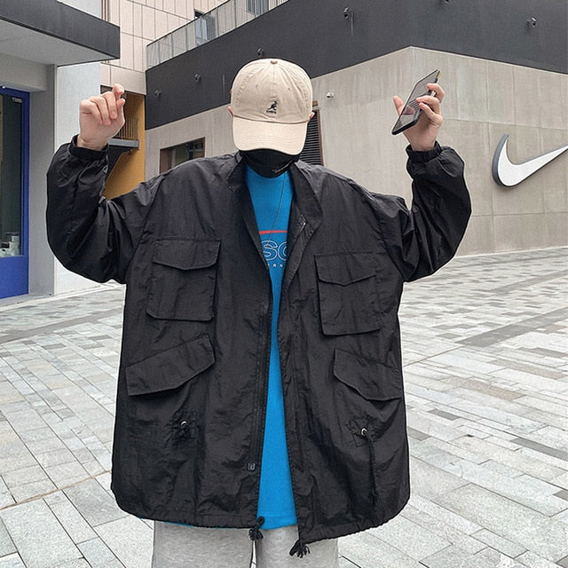 Chaqueta inferior con cordón fino para hombre con bolsillos cargo