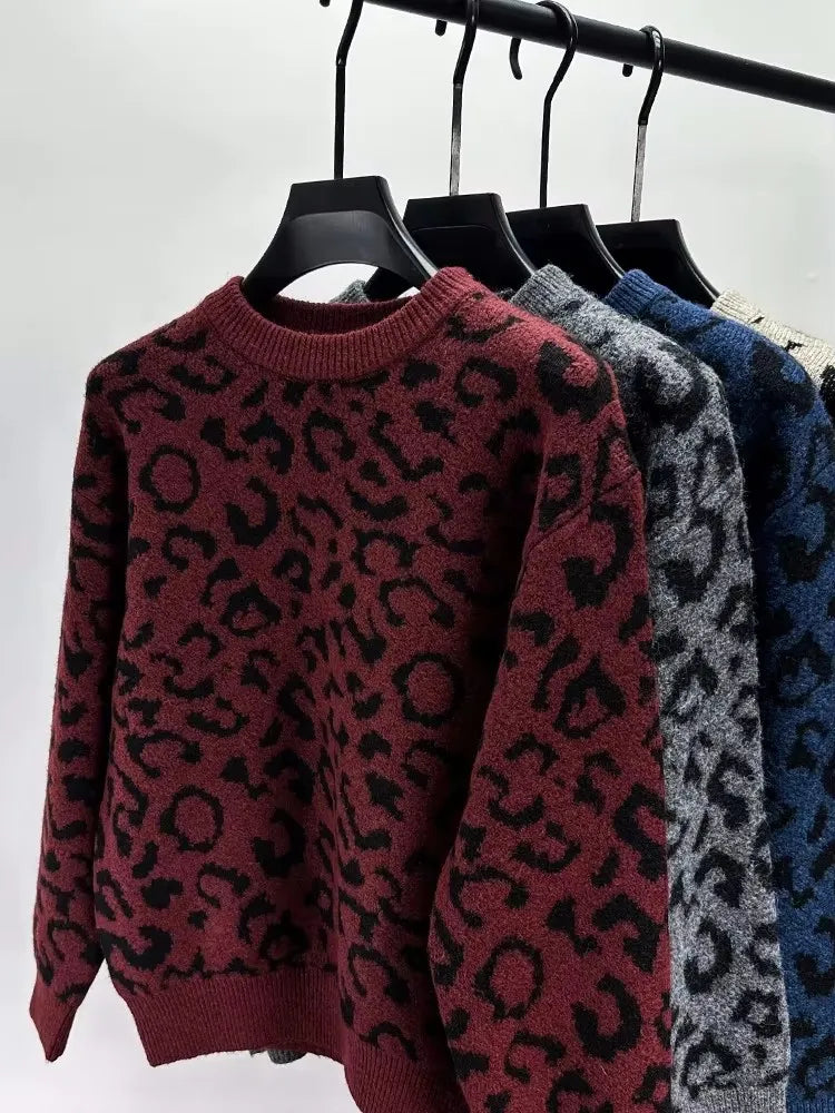 Knitted Leopard Pattern O-Neck Sweater