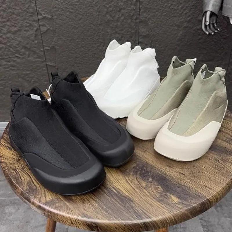 Round Toe Solid Slip-On Sneakers