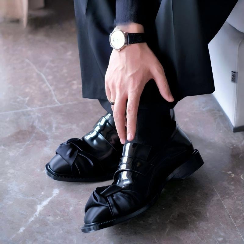 Black Fashionable Satin Bow Leather Loafers