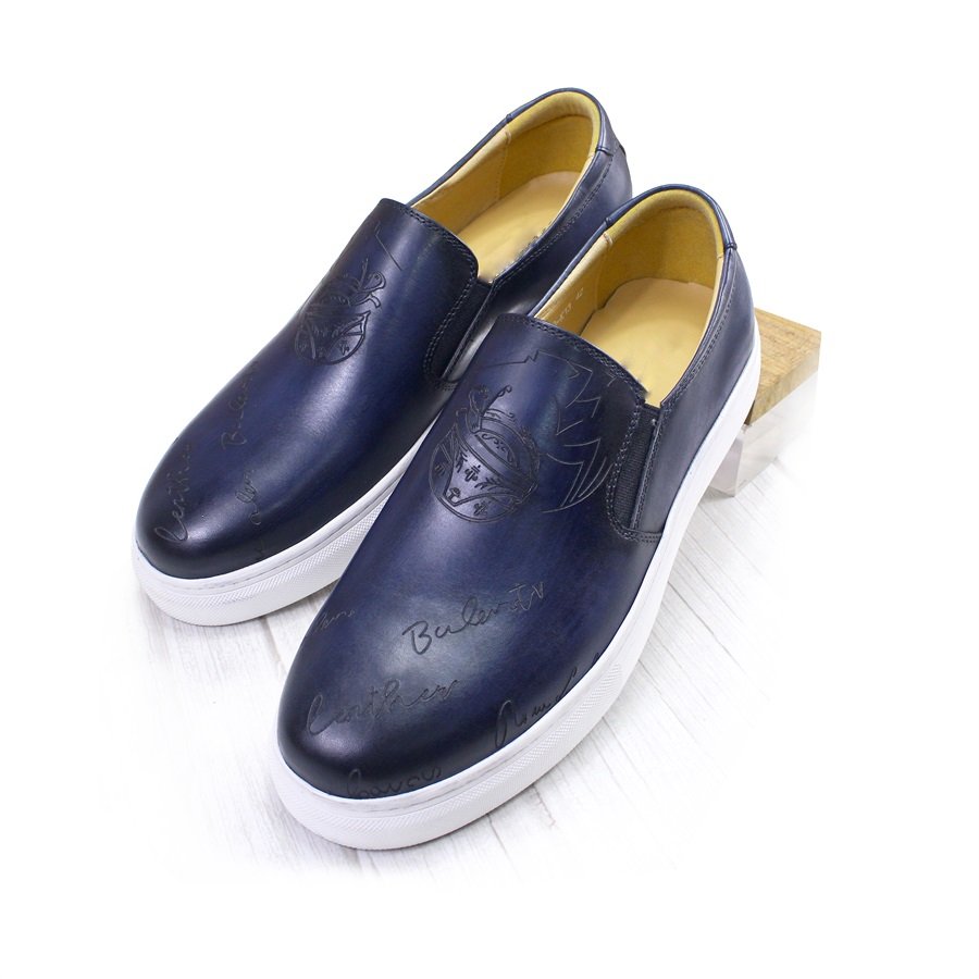 Engraving Genuine Leather Men's Loafers