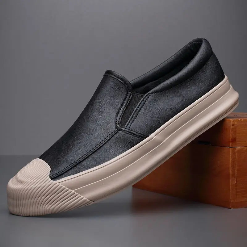 Round-Toe Solid Men's Flat Sneakers