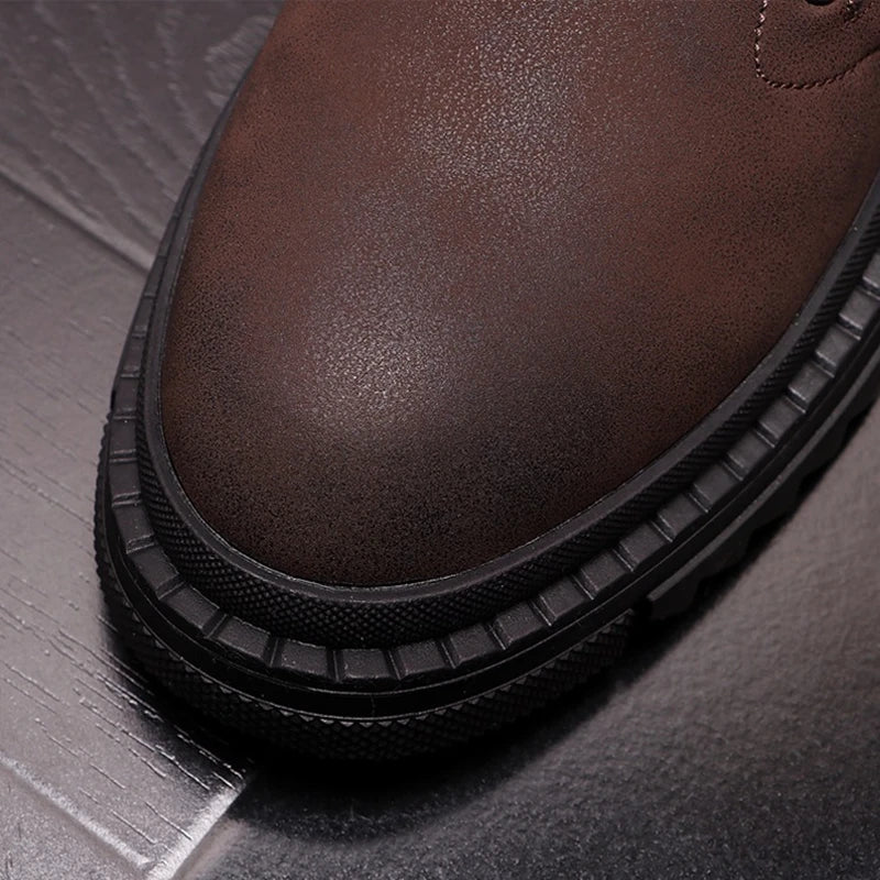 Out Stitched Decoration Solid Platform Boots