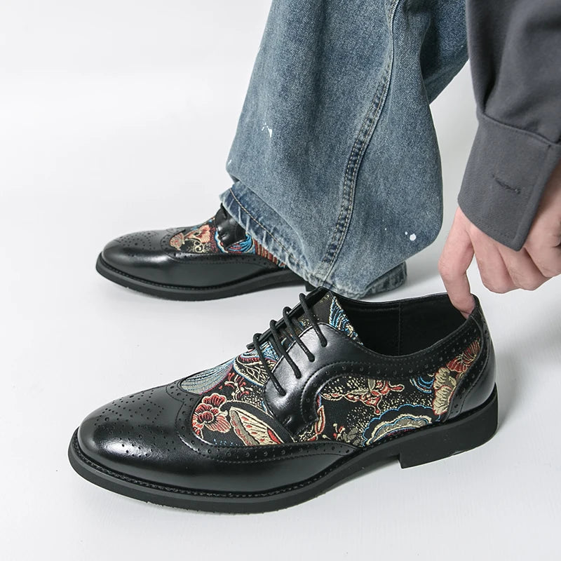 Splicing Embroidered Carving Derby Shoes