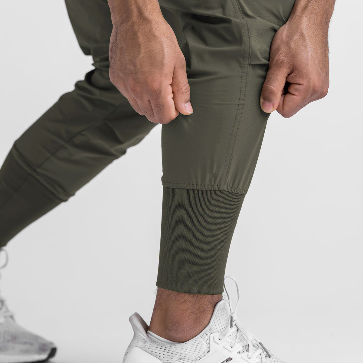 Elastic Solid Thin Quick-Dry Cargo Pants