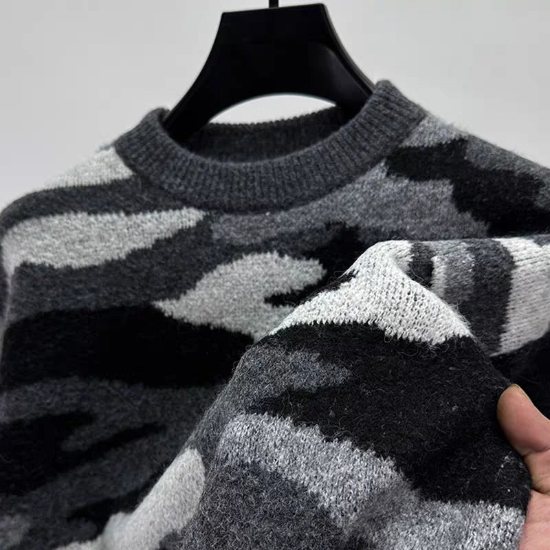 Camouflage Pattern Knitted O-Neck Sweater