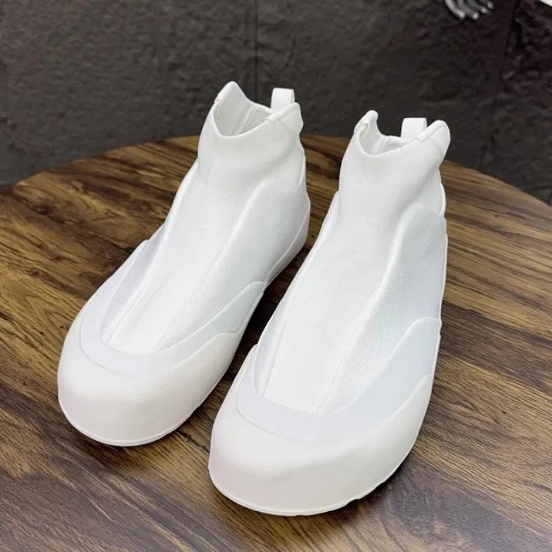 Round Toe Solid Slip-On Sneakers