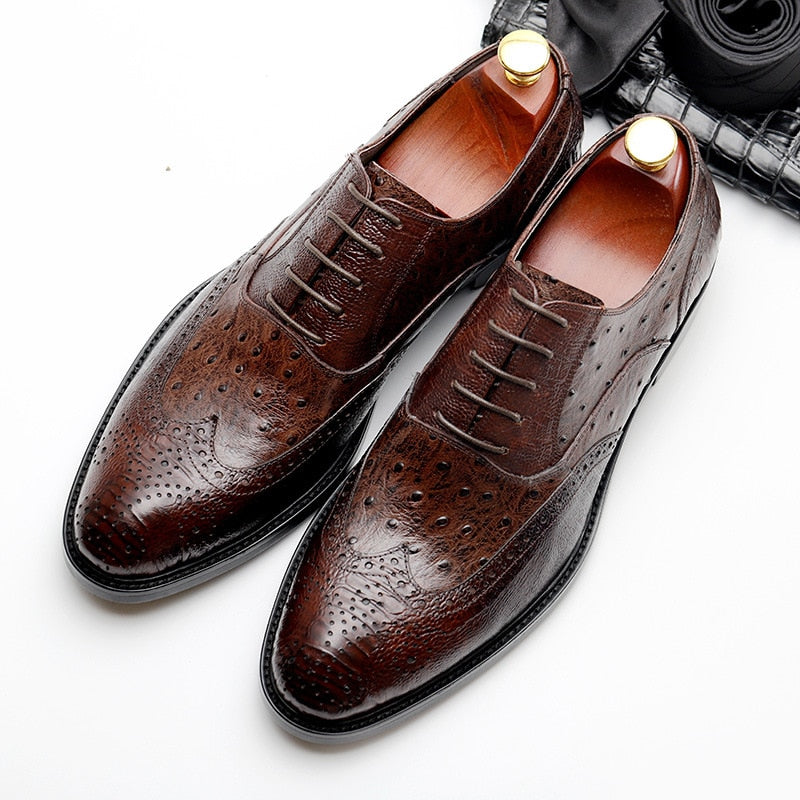 Classy Textured Ostrich Pattern Men Brogue Shoes - FanFreakz